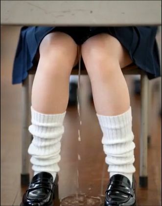 優姫菜のおもらし - サンプル画像 1