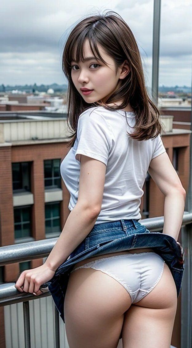 女子大生屋上パンチラ画像集 - サンプル画像 2