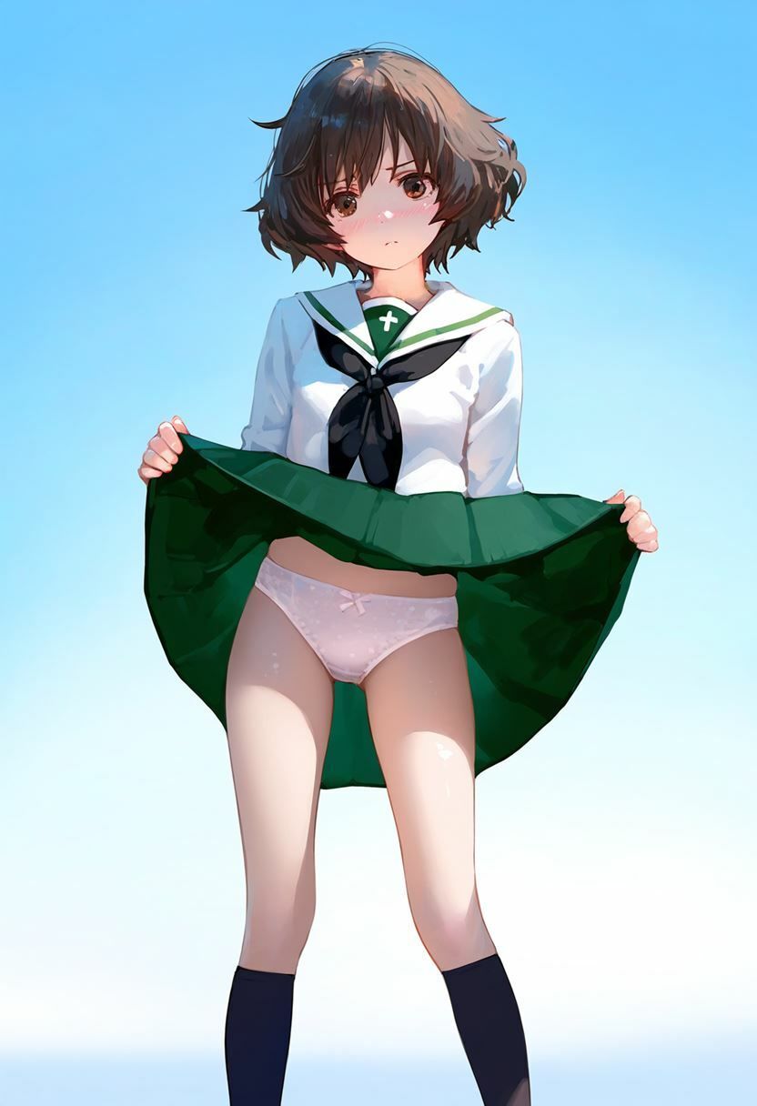 秋山優花里 大量ぱんつ - サンプル画像 1
