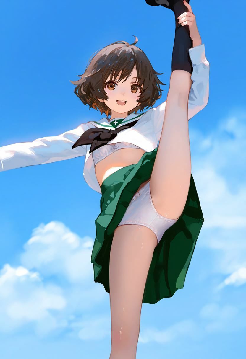 秋山優花里 大量ぱんつ - サンプル画像 3