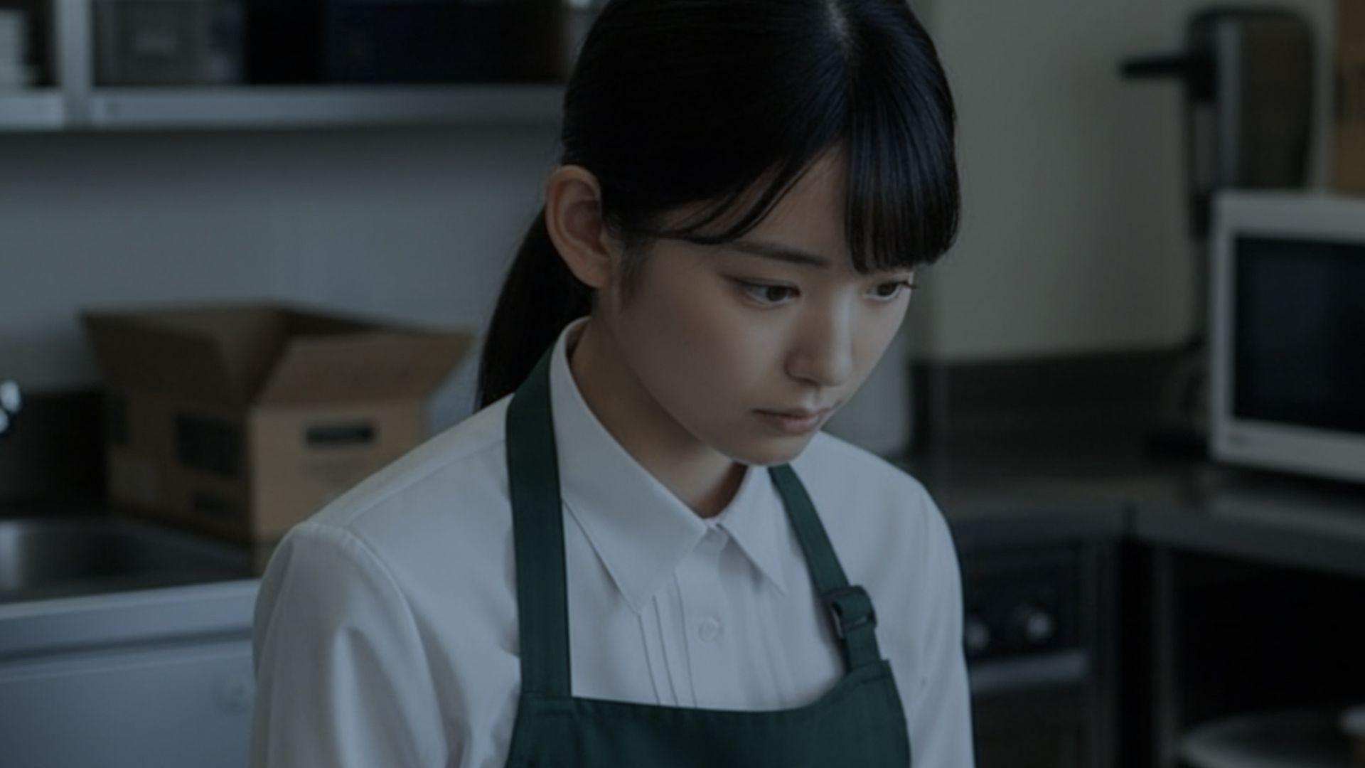 新人女子校生バイトのいじめ記録 - サンプル画像 2