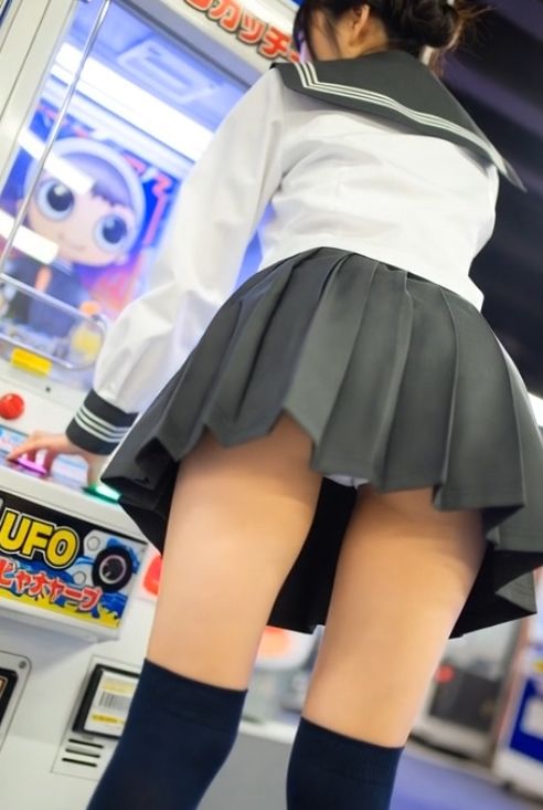 盗撮風動画 vol.4 女子校生 UFOキャッチャー編 - サンプル画像 2