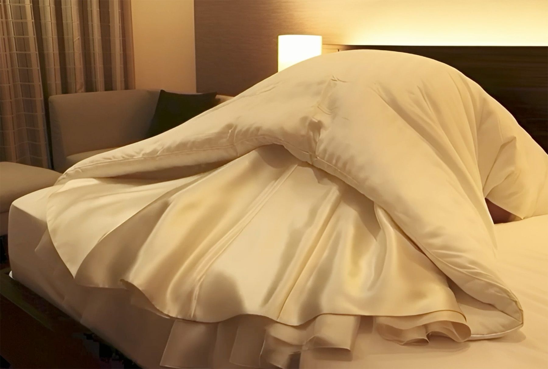 ホテルでドレスエッチ動画（ドレス美少女46） - サンプル画像 2