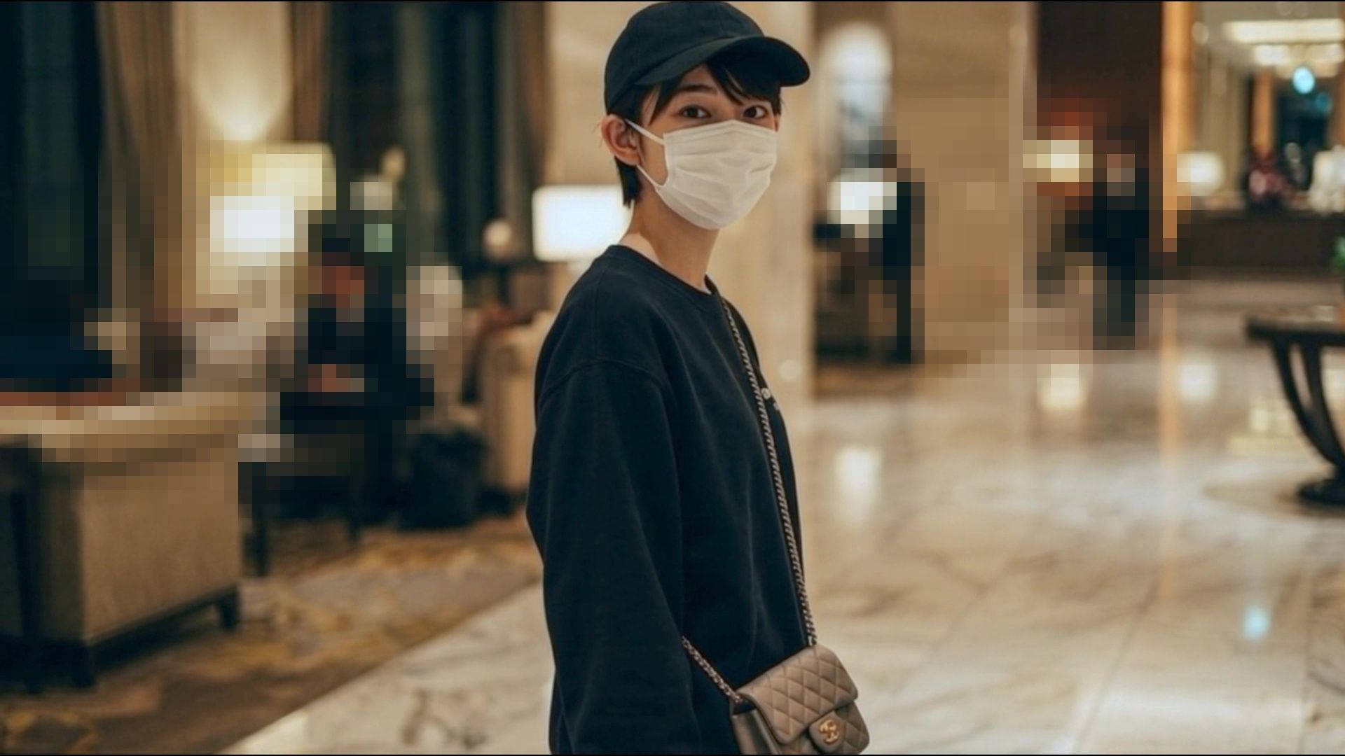 美人インフルエンサーの秘密の動画 - サンプル画像 3