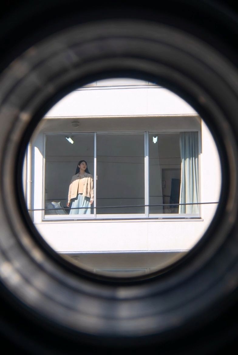 無防備美女の部屋覗き - サンプル画像 1