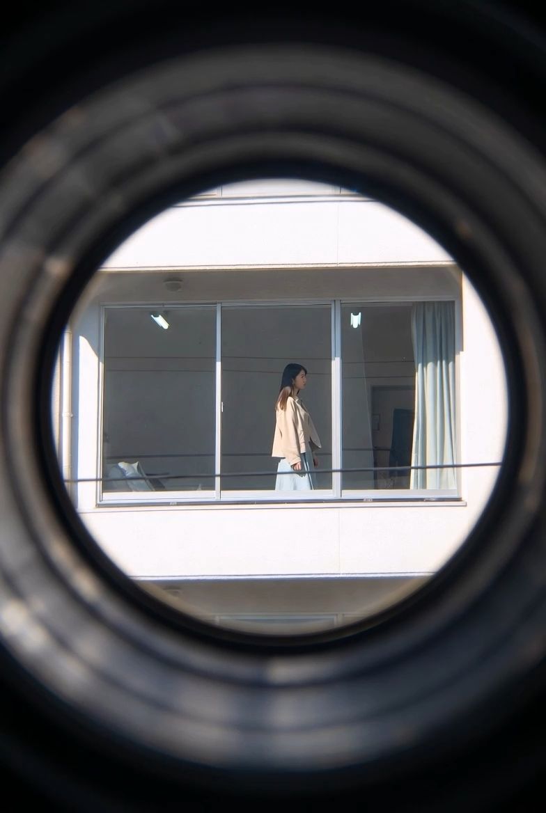 無防備美女の部屋覗き - サンプル画像 2