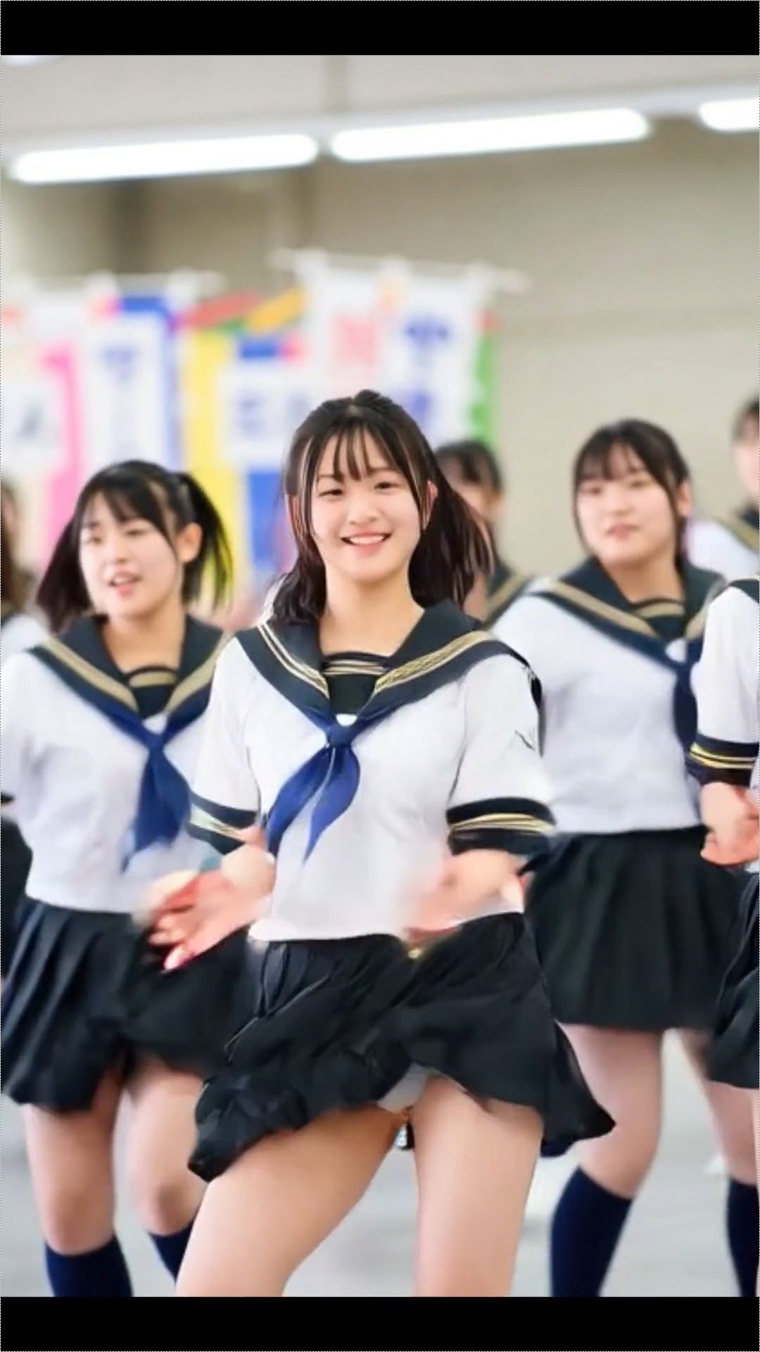 JK ローアングルカメラ 盗撮 パンチラ 逆さ撮り 階段 ブラチラ 女子学生 制服 かわいい - サンプル画像 6