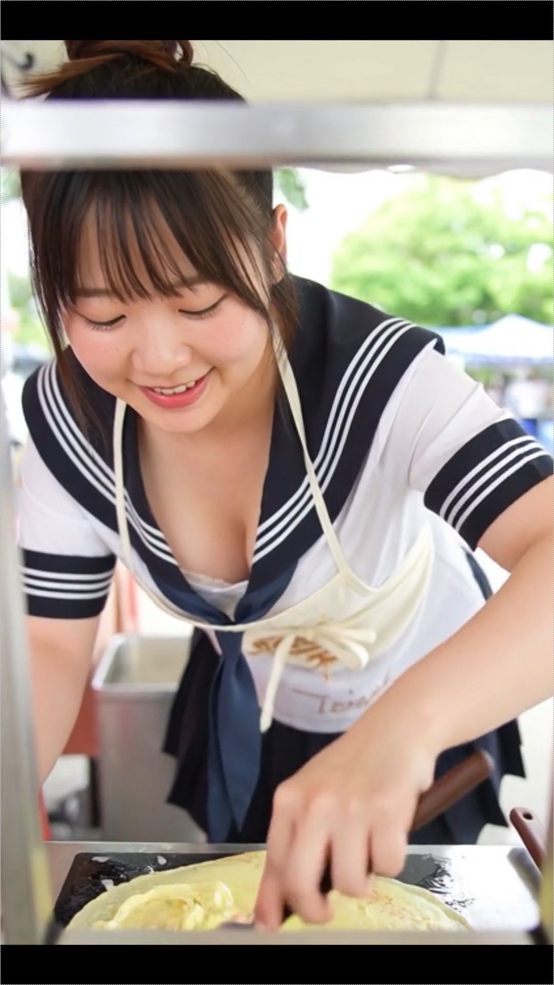 JK ローアングルカメラ 盗撮 パンチラ 逆さ撮り 階段 ブラチラ 女子学生 制服 かわいい - サンプル画像 9