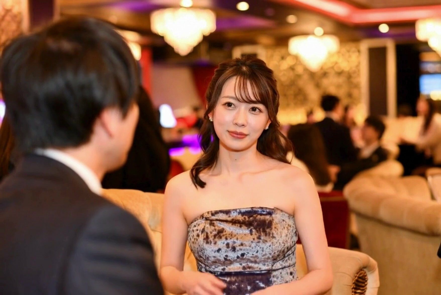 【厳選美人キャバ嬢43名】乳首ポロリ天国！〜見せたがるエロキャバのちくび全部見せちゃいます〜 - サンプル画像 7