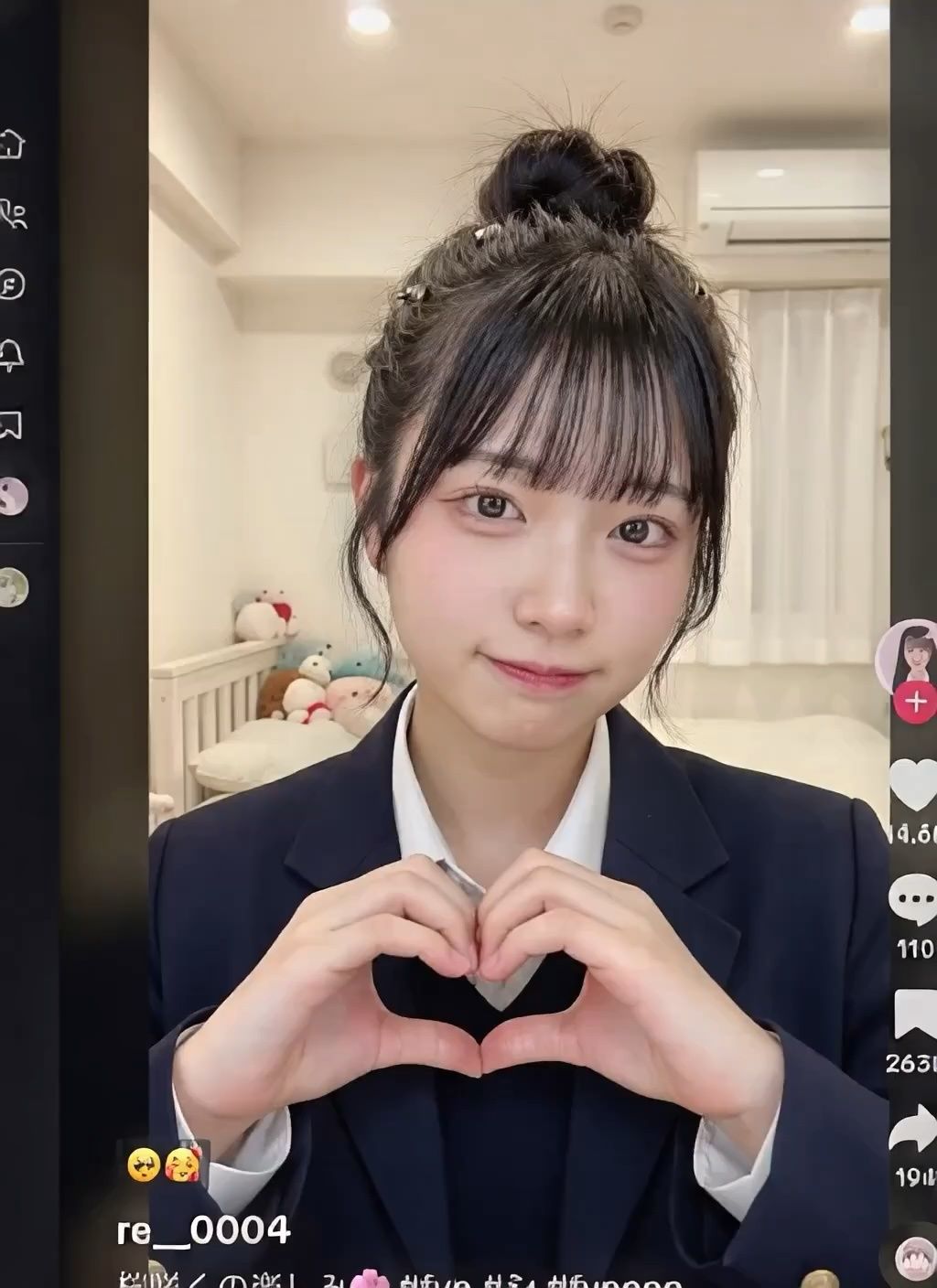 【動画】SNS×配信事故｜制服女子45人のライブハプニング集 - サンプル画像 1