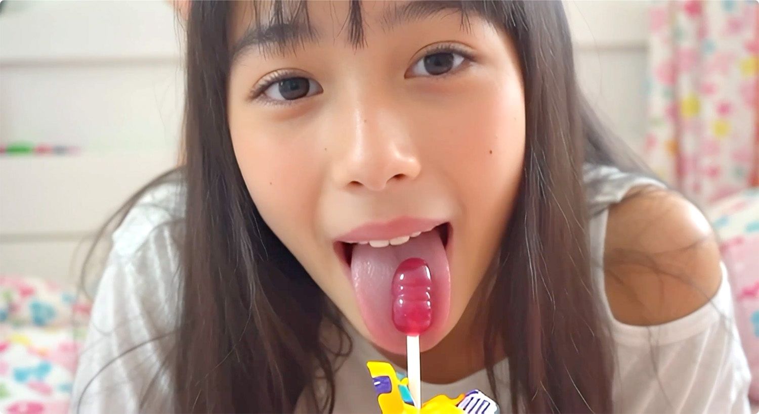ひたすらキャンディを舐める動画集 - サンプル画像 1