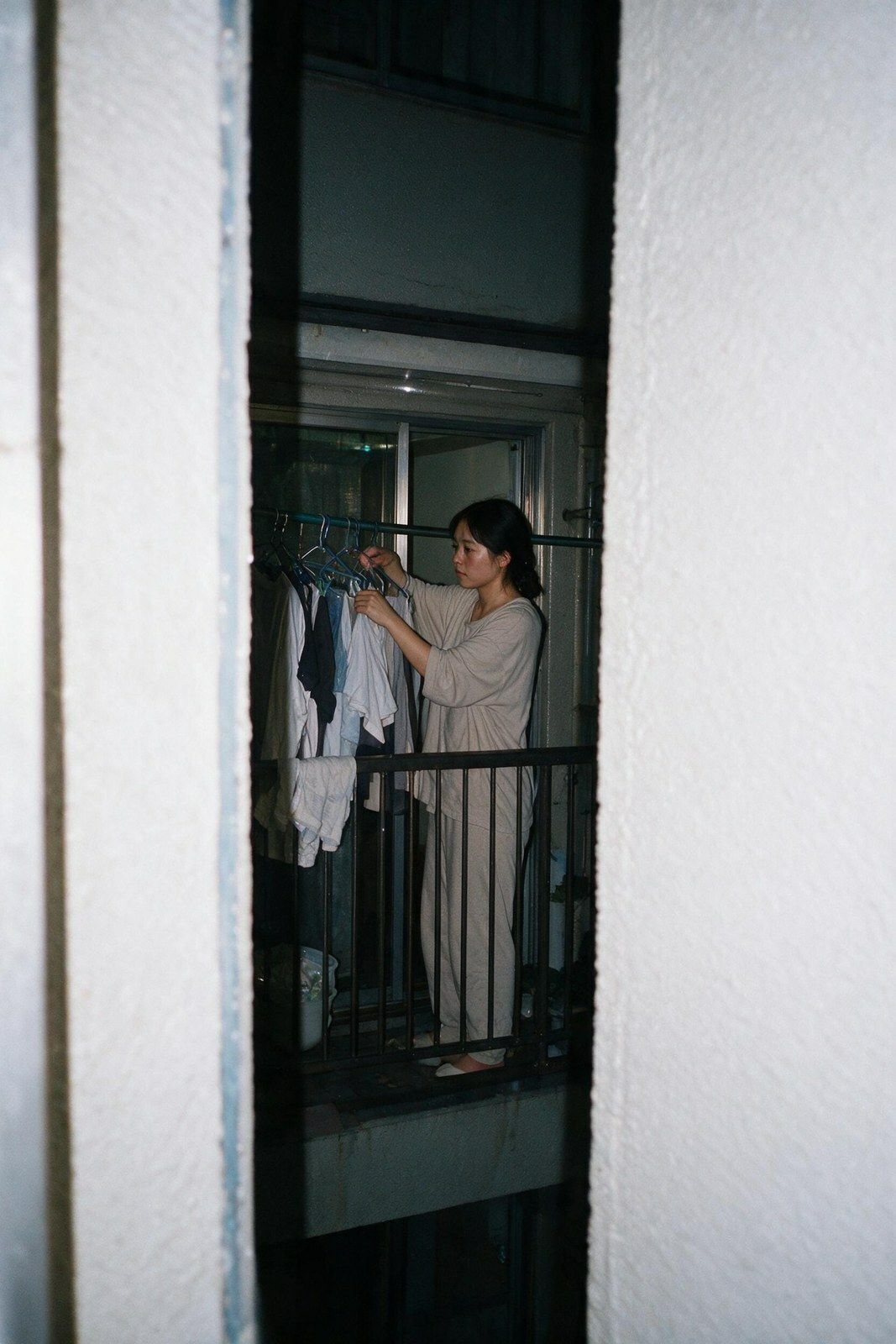 ［実写級］壁の薄い部屋に置き忘れたカメラ ─ 隣の奥さん（25）・テープ28本 - サンプル画像 6